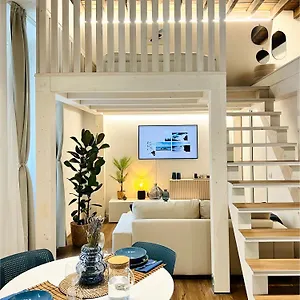 https://tarra-luxury-suite.italymilanhotels.net